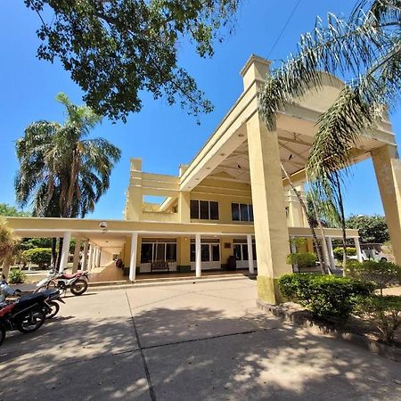 Hotel Portico Norte Tartagal Exterior photo